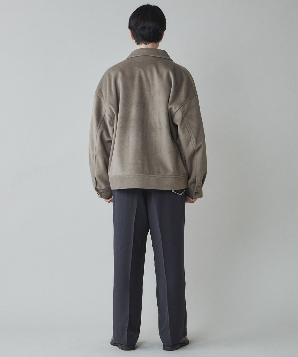 ベージュ モデル：180cm L着用