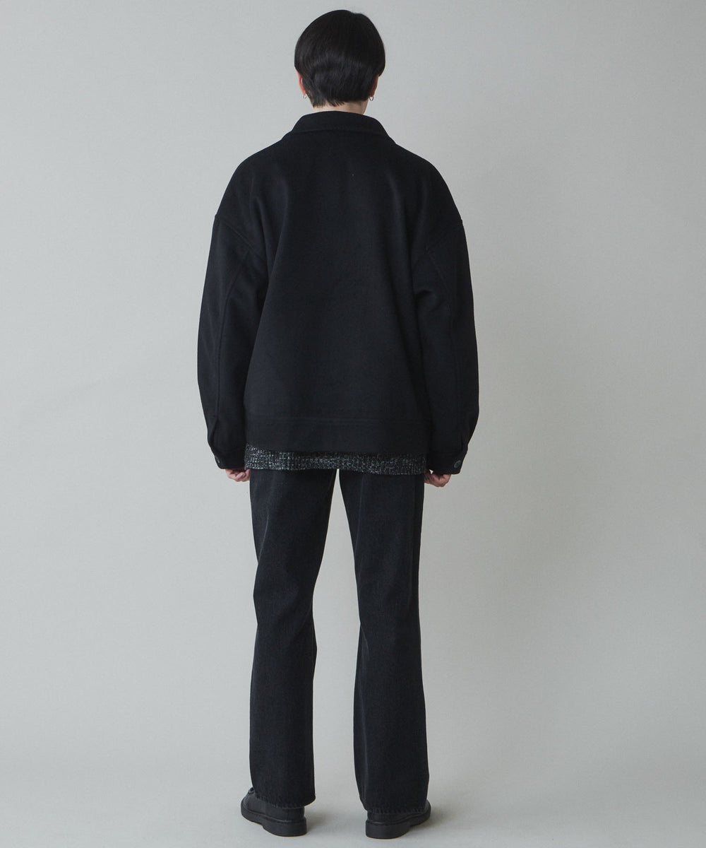 ブラック モデル：180cm L着用