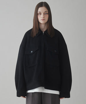 ブラック モデル：173cm L着用