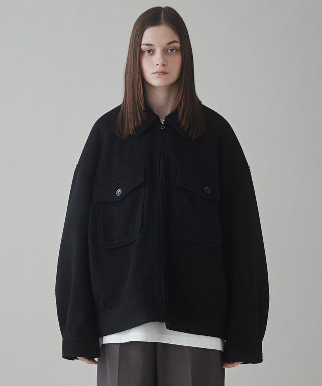 ブラック モデル：173cm L着用