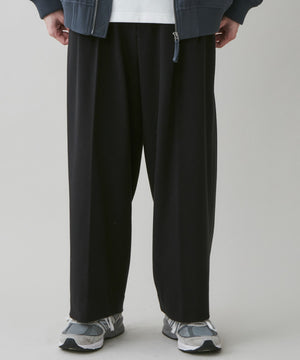 ブラック モデル：180cm L着用