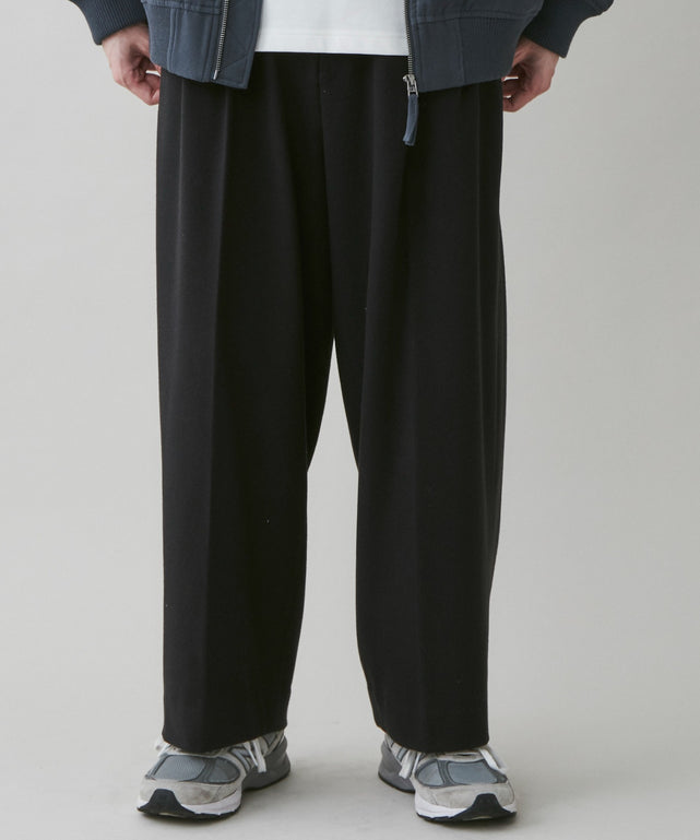 ブラック モデル：180cm L着用