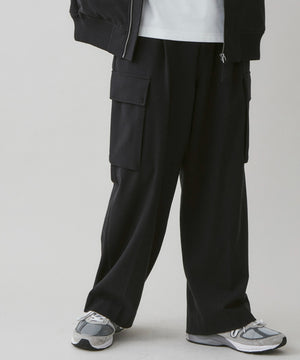 ブラック モデル：180cm L着用