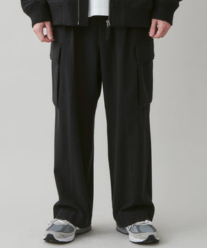 ブラック モデル：180cm L着用