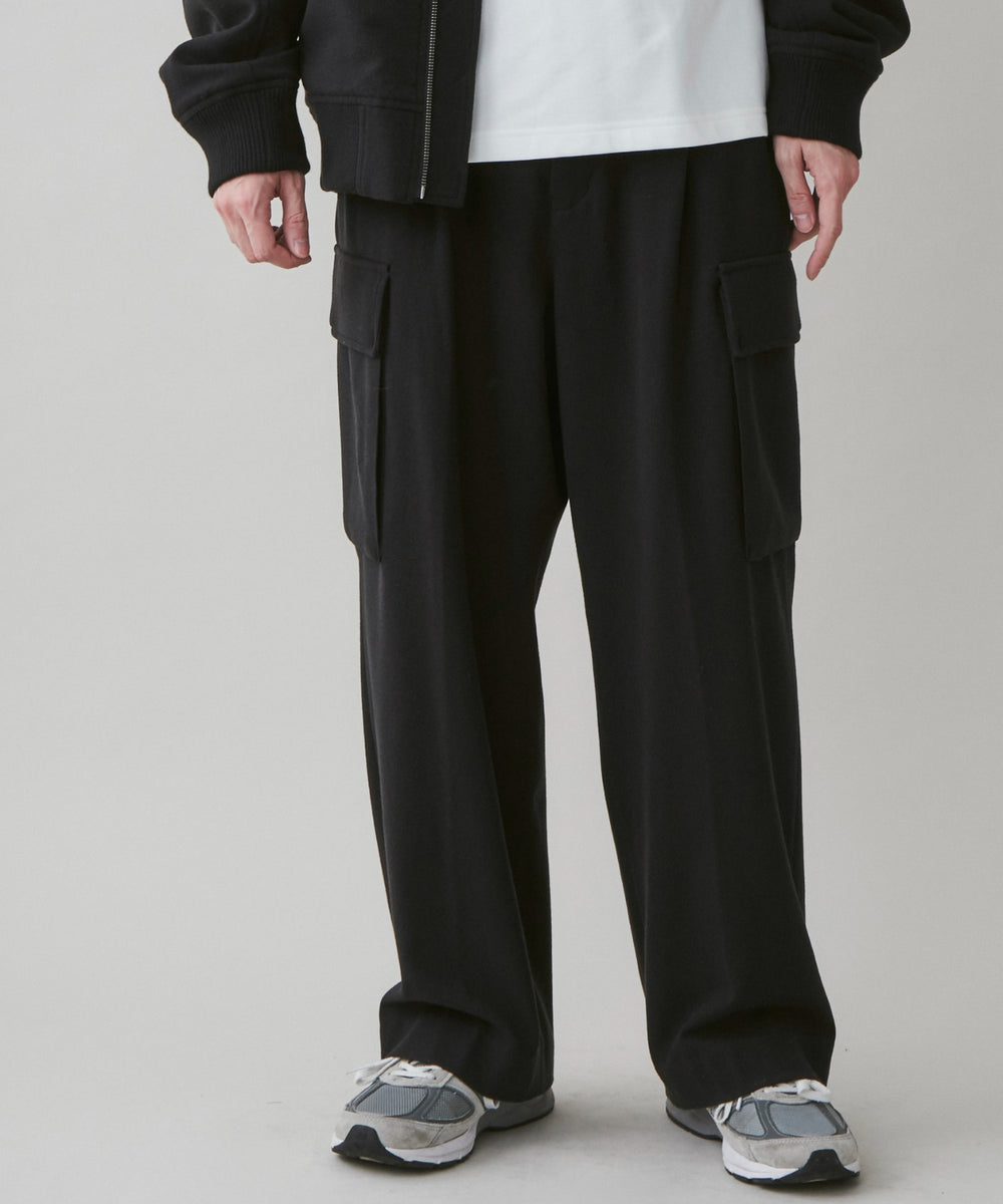 ブラック モデル：180cm L着用