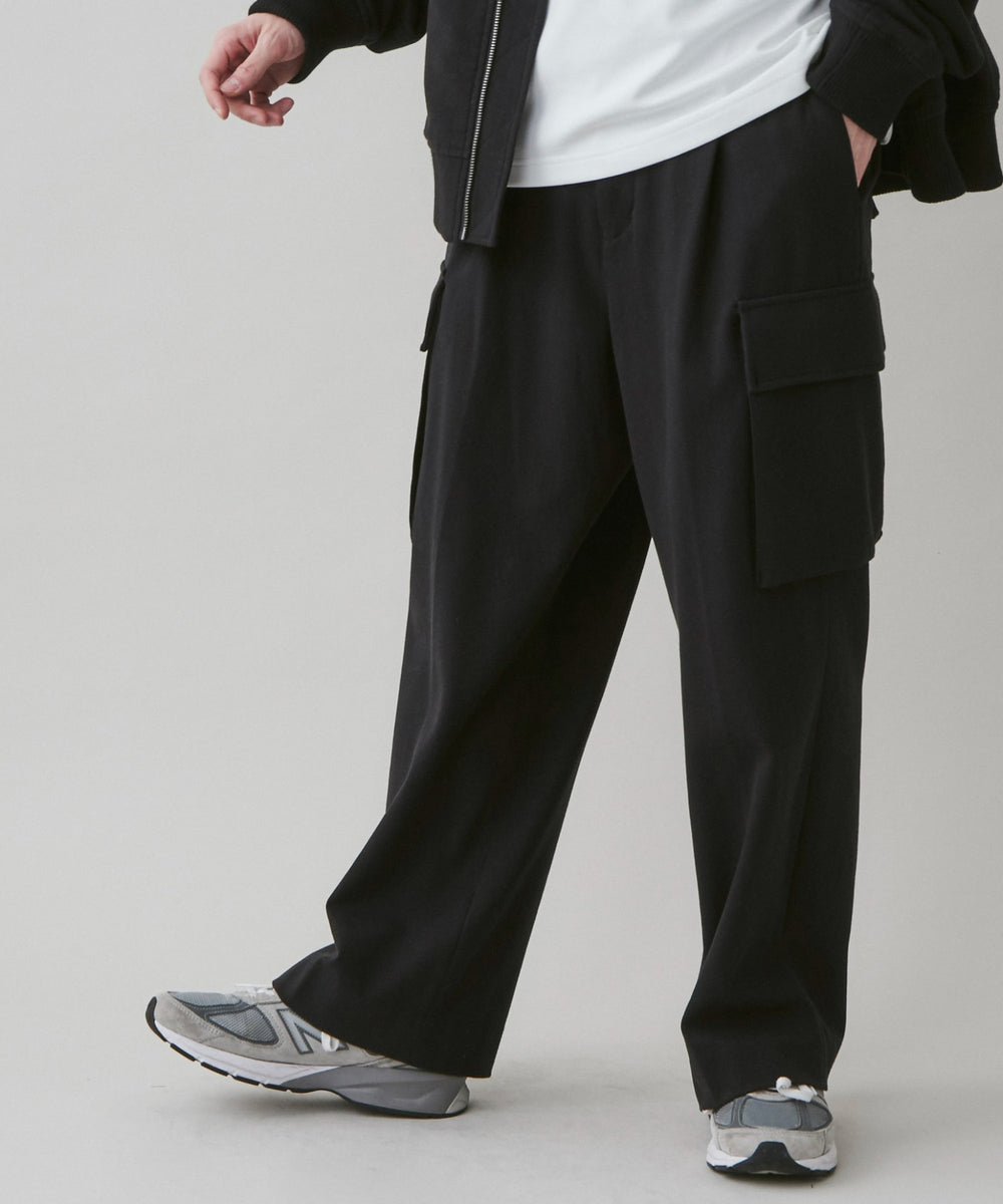 ブラック モデル：180cm L着用