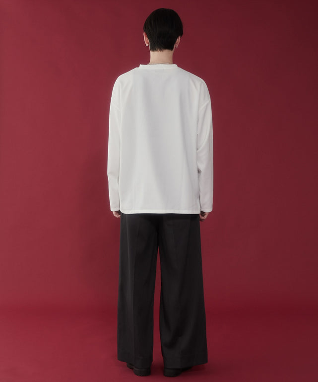 ホワイト モデル：180cm L着用