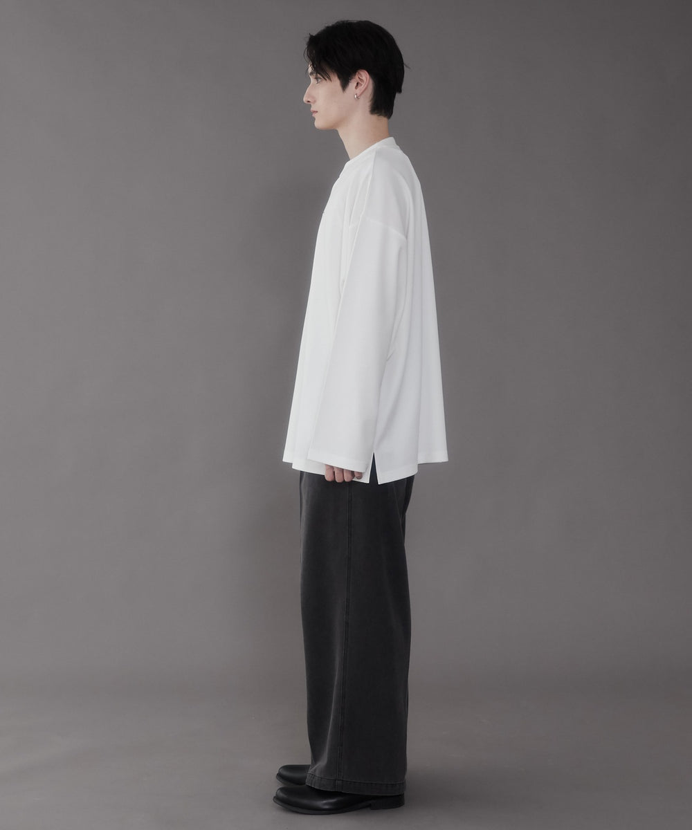 ホワイト　モデル:180cm　L着用