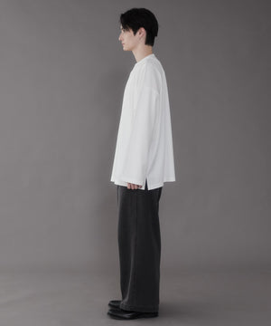 ホワイト　モデル:180cm　L着用