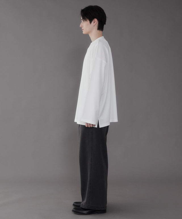 ホワイト　モデル:180cm　L着用