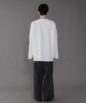 ホワイト　モデル:180cm　L着用