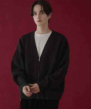 ブラック　モデル：180㎝　L着用