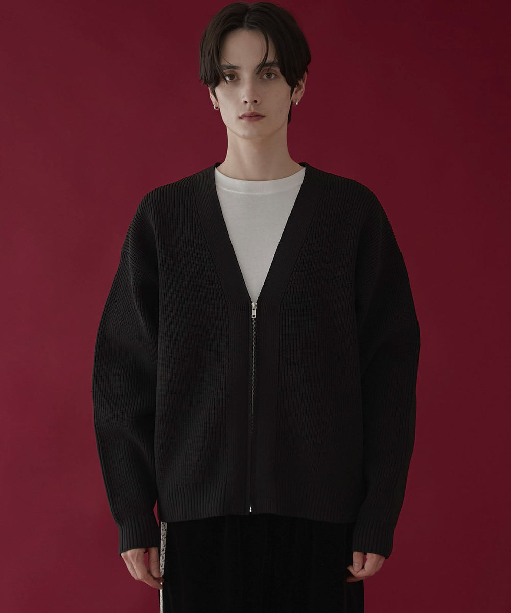 ブラック　モデル：180㎝　L着用