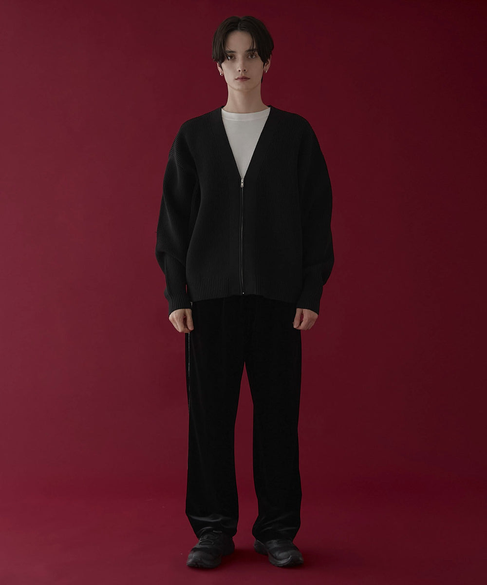 ブラック　モデル：180㎝　L着用