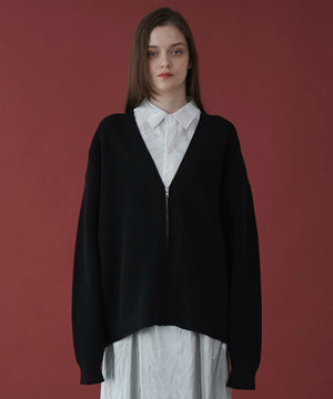 ブラック モデル：173cm L着用