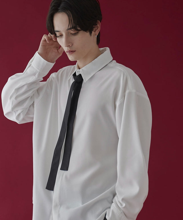 ホワイト　モデル：180㎝　L着用