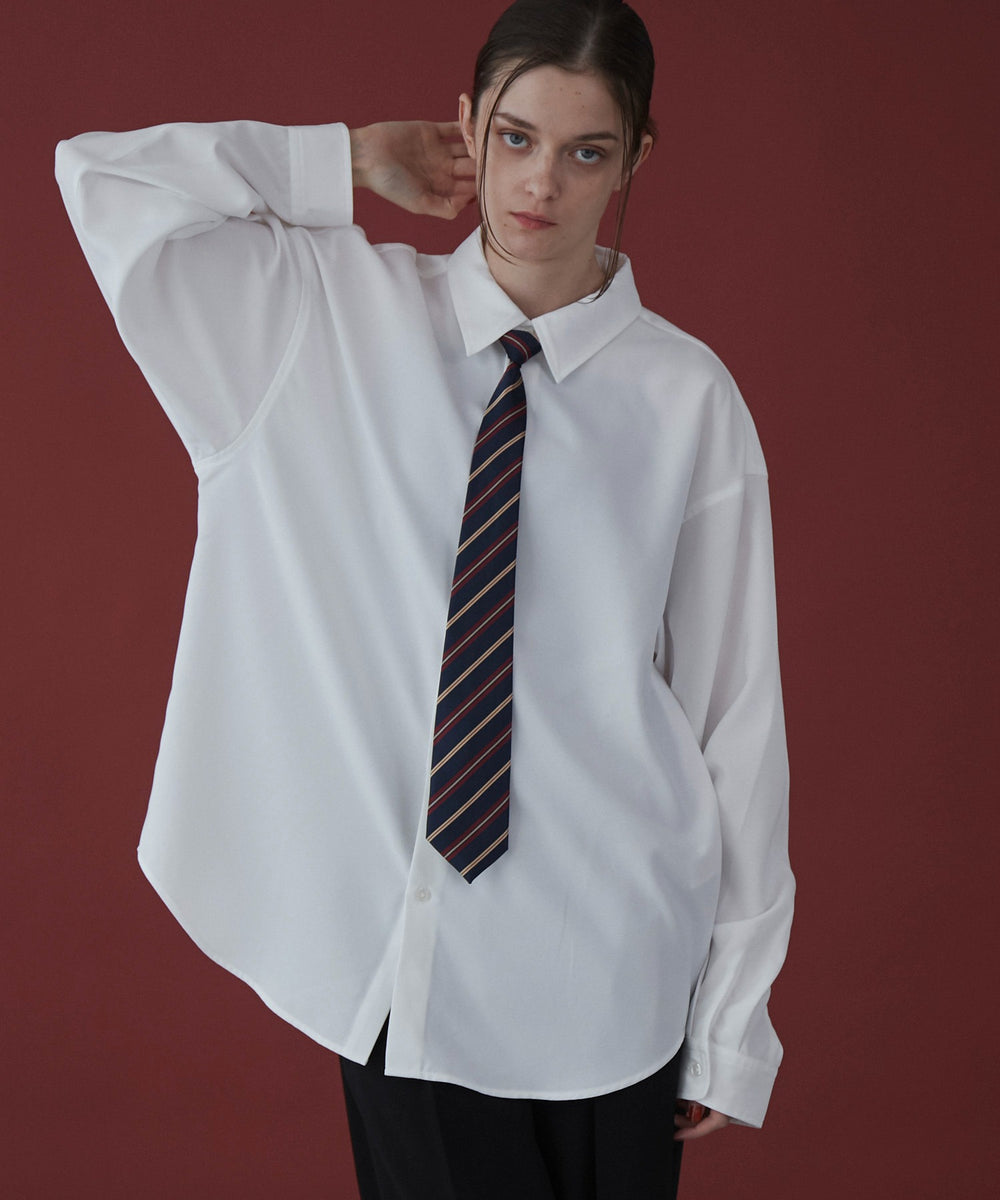 ホワイト モデル：173cm L着用