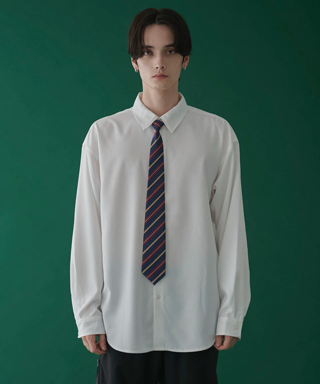 ホワイト　モデル：180㎝　L着用