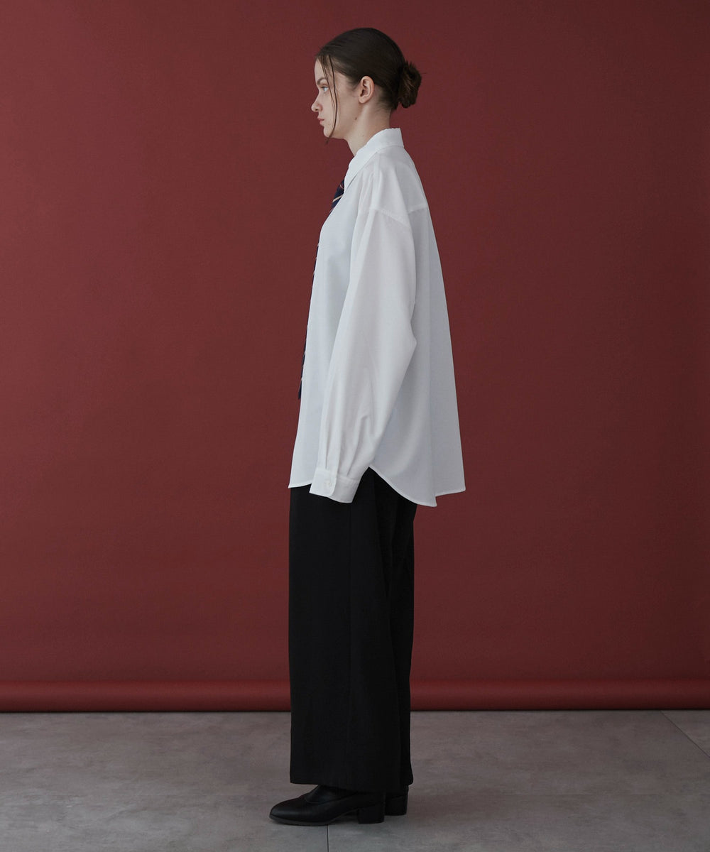 ホワイト モデル：173cm L着用