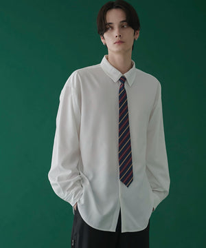 ホワイト　モデル：180㎝　L着用