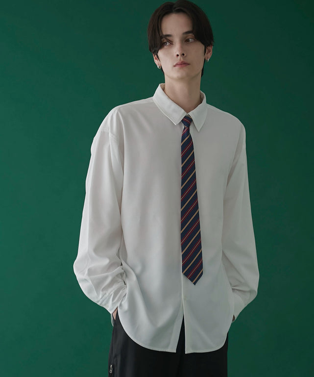 ホワイト　モデル：180㎝　L着用