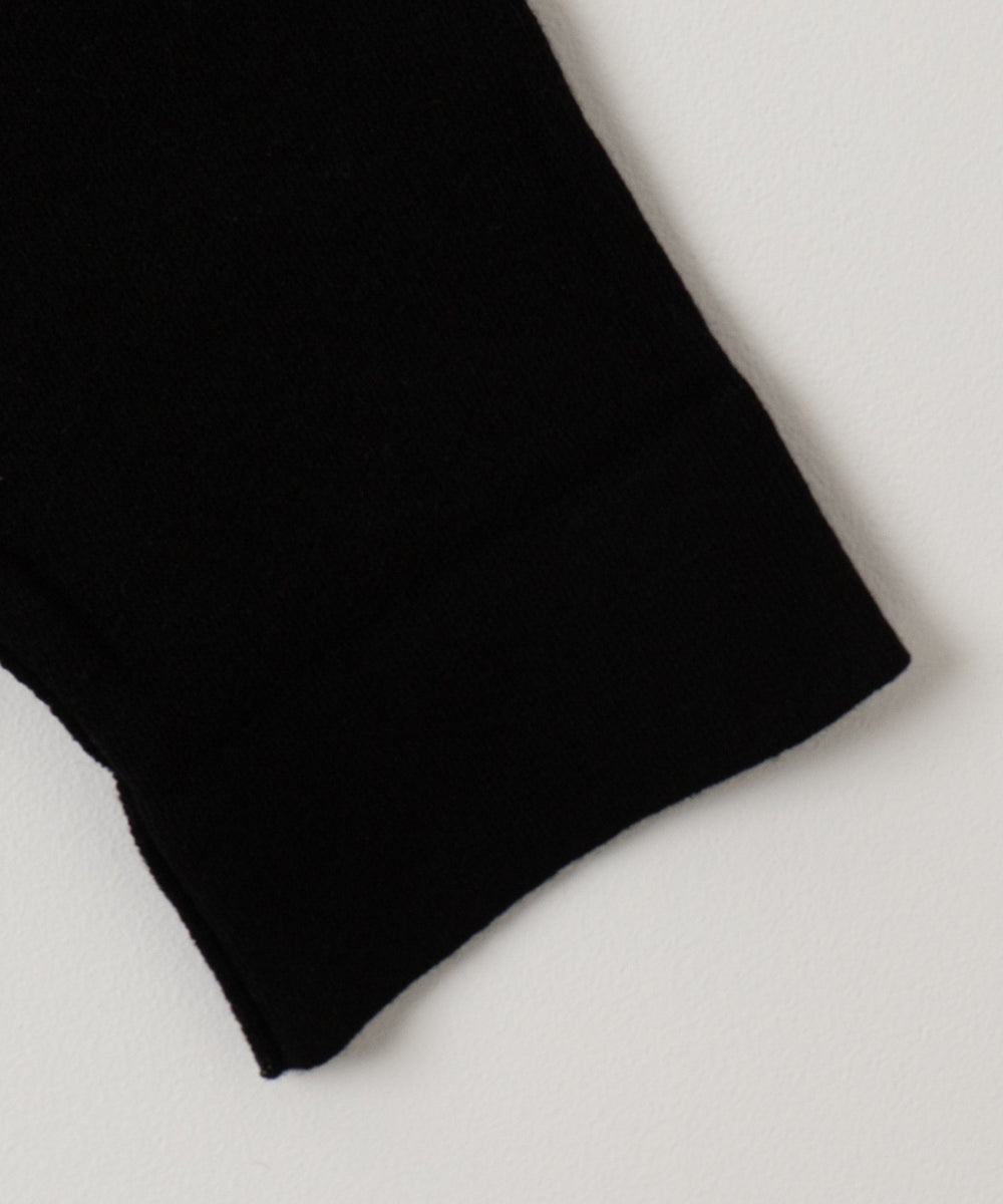 アウトリンキングニットプルオーバー