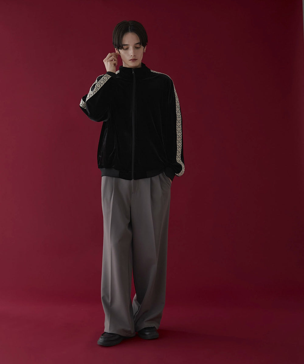 ブラック　モデル：180㎝　L着用