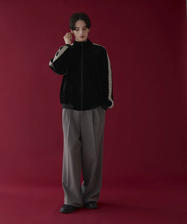 ブラック　モデル：180㎝　L着用