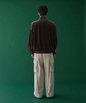 ブラウン　モデル：180㎝　L着用