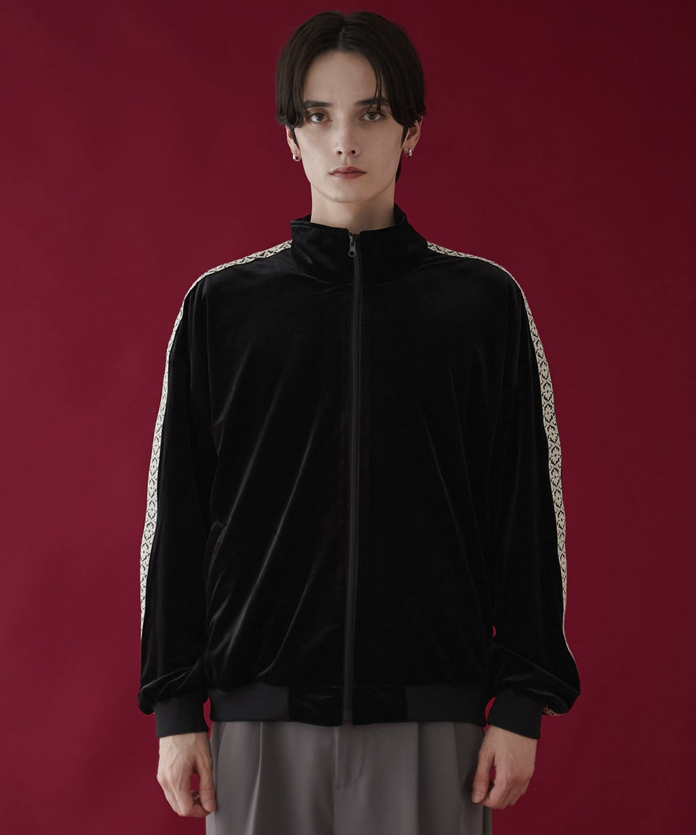 ブラック　モデル：180㎝　L着用