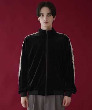 ブラック　モデル：180㎝　L着用