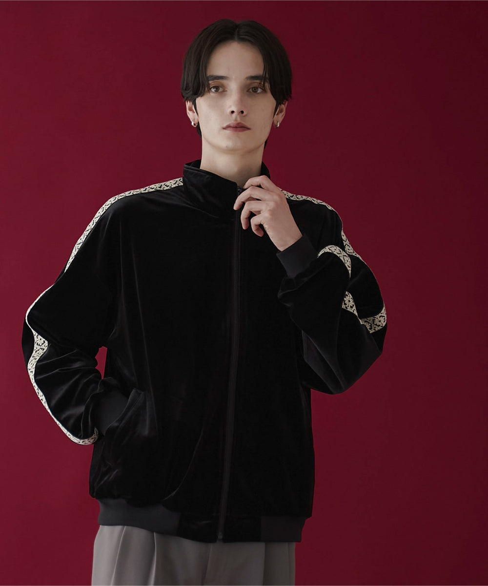 ブラック　モデル：180㎝　L着用