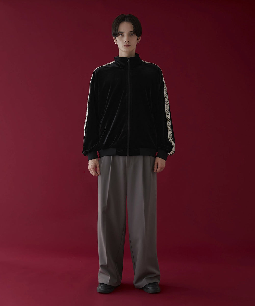 ブラック　モデル：180㎝　L着用