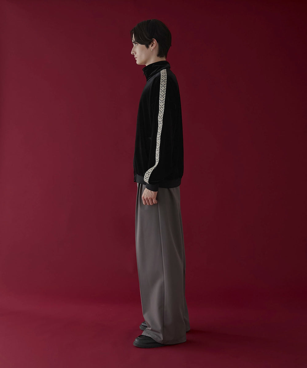 ブラック　モデル：180㎝　L着用