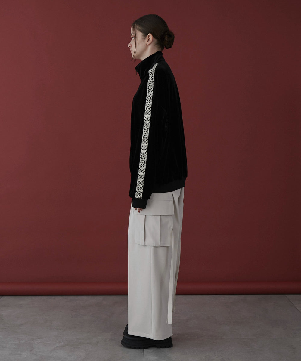 ブラック モデル：173cm L着用