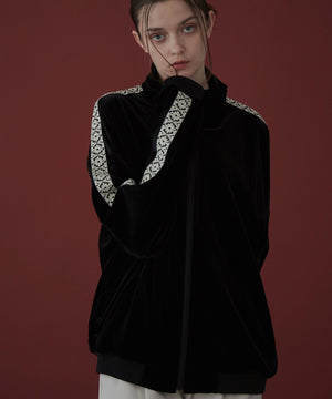 ブラック モデル：173cm L着用