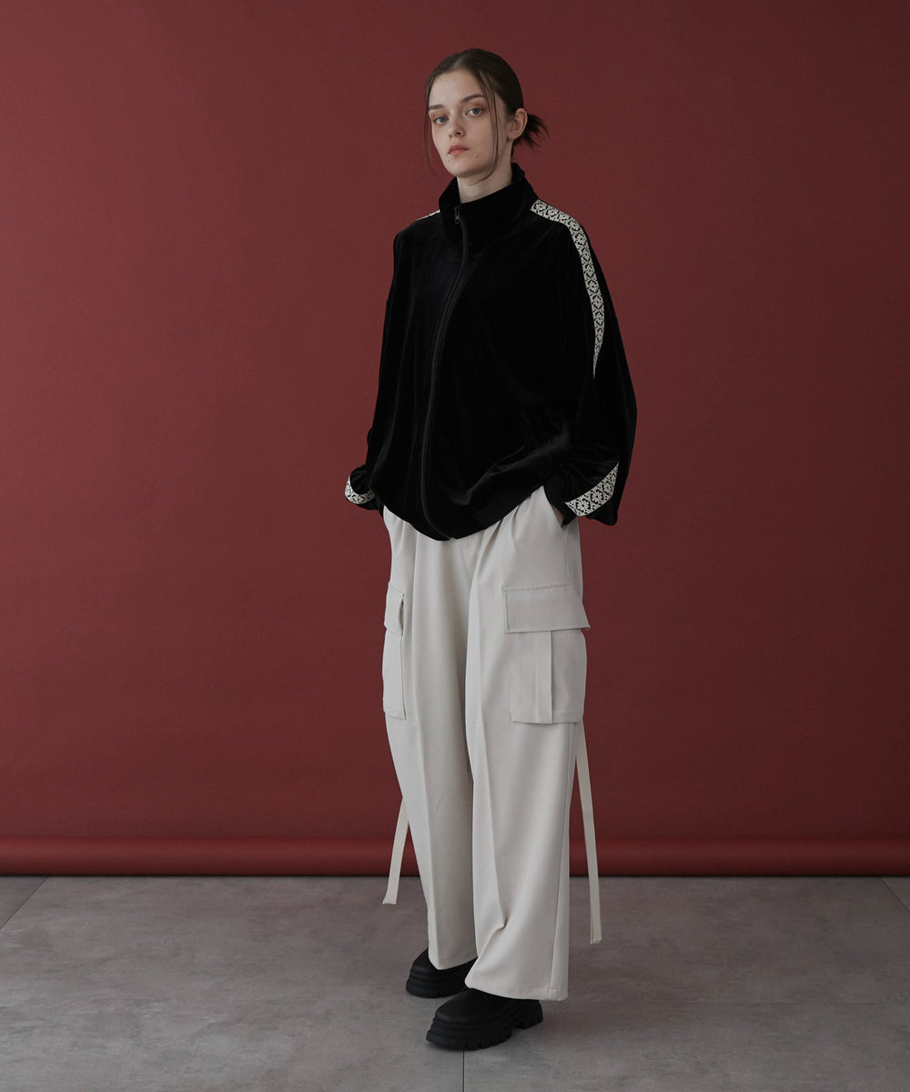 ブラック モデル：173cm L着用