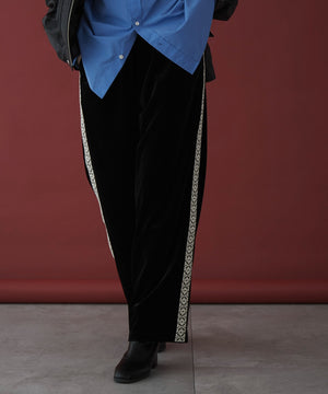 ブラック モデル：173cm L着用