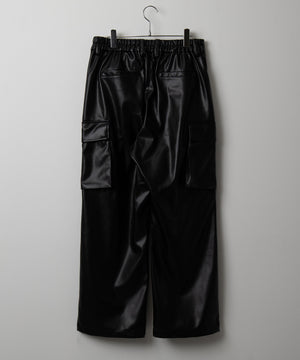 合皮カーゴスラックス