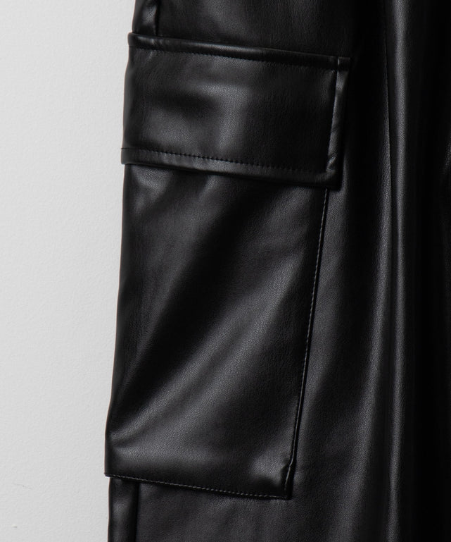 合皮カーゴスラックス