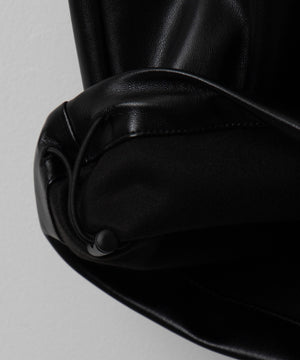 合皮カーゴスラックス