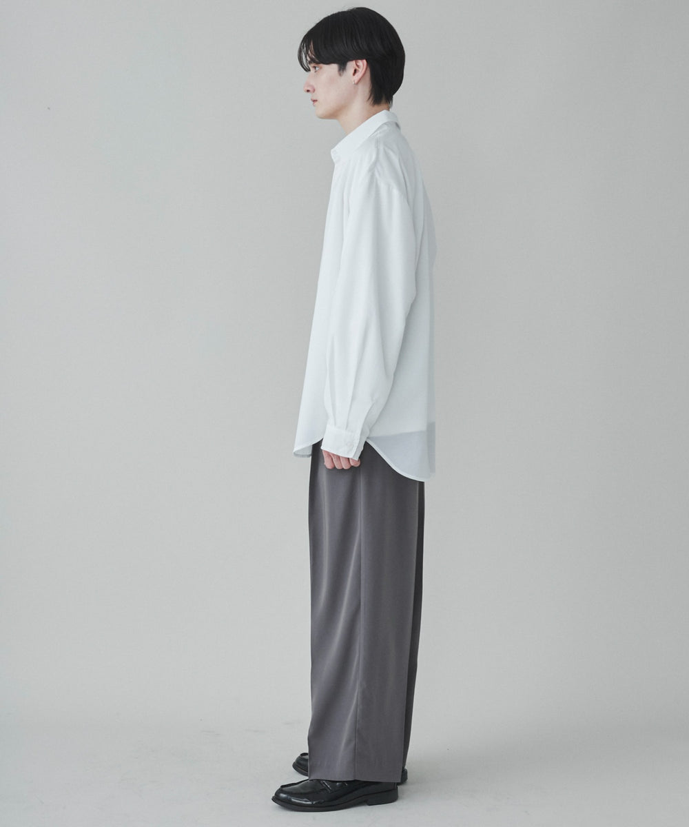 ホワイト モデル：180cm L着用