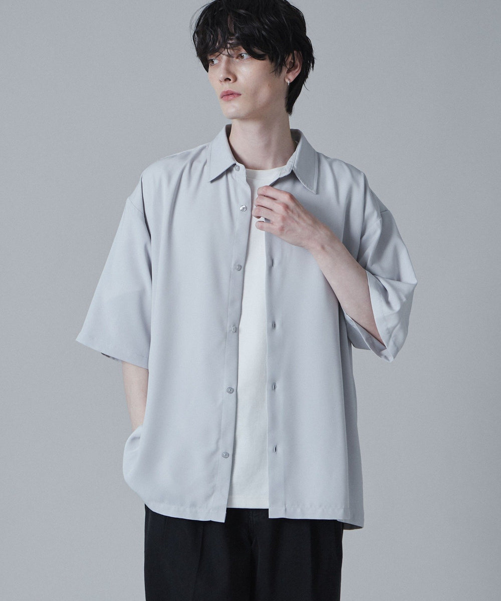 Lグレー　モデル:180cm L着用