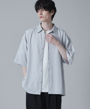 Lグレー　モデル:180cm L着用