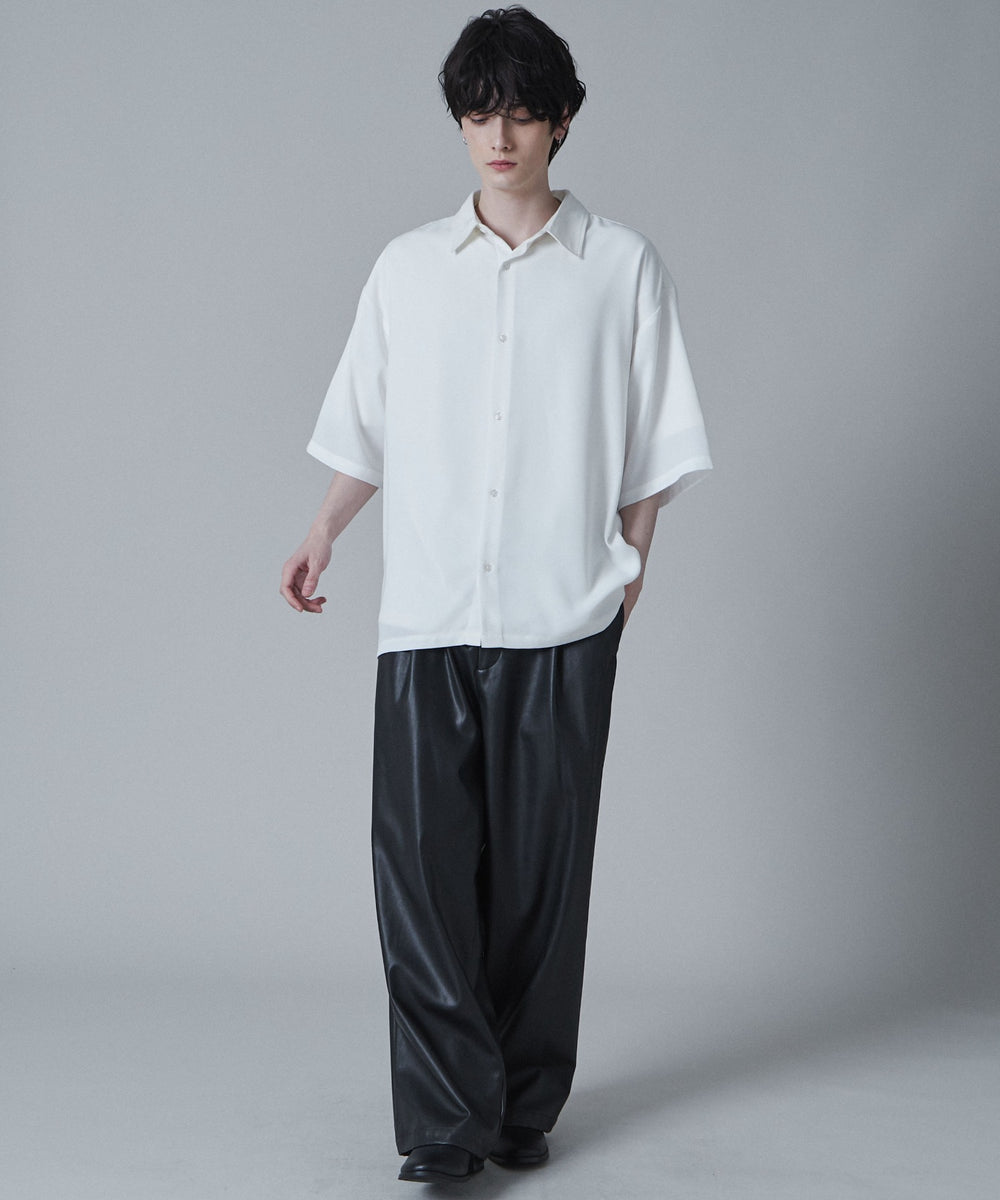 ホワイト　モデル:180cm L着用