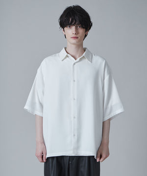 ホワイト　モデル:180cm L着用