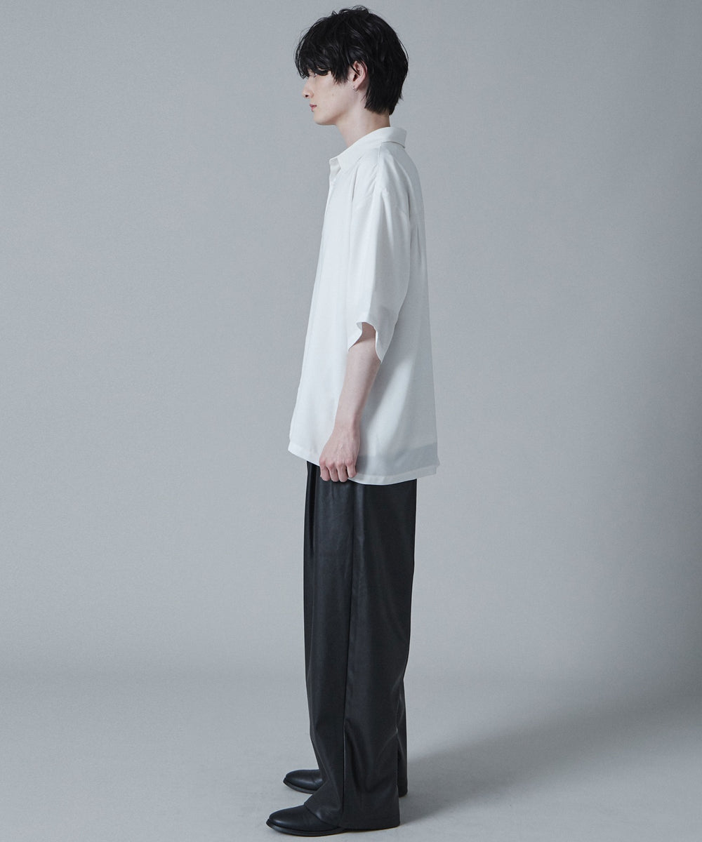 ホワイト　モデル:180cm L着用