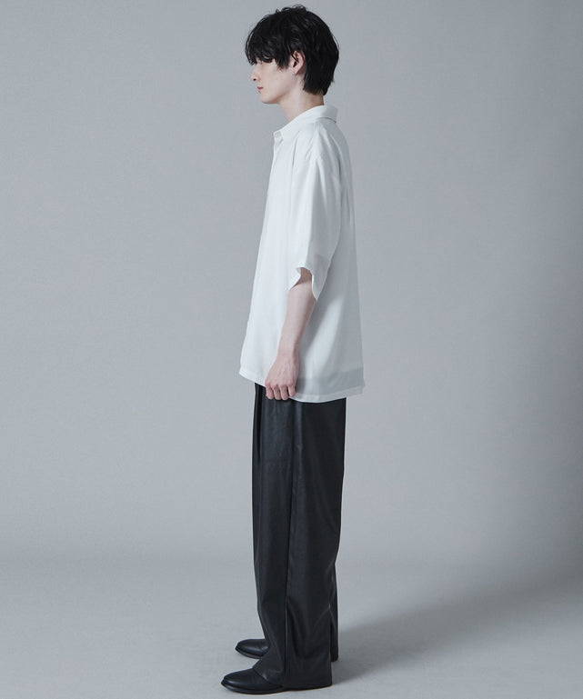 ホワイト　モデル:180cm L着用