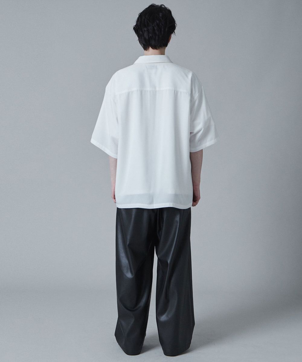 ホワイト　モデル:180cm L着用