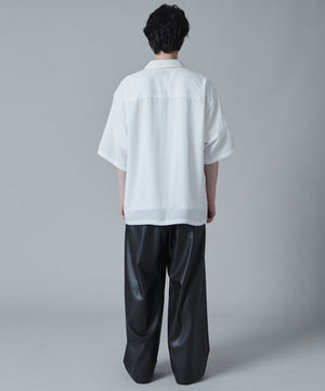 ホワイト　モデル:180cm L着用